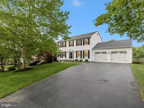 1106 Village Gate Ct, Mount Airy, MD 21771