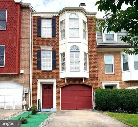 40 Victoria Sq, Frederick, MD 21702