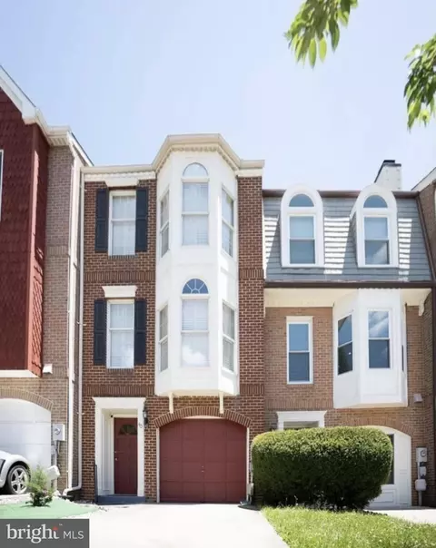 40 Victoria Sq, Frederick, MD 21702
