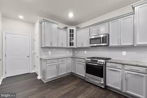 Entry Way - 4942 Macdonough Pl, Frederick, MD 21703 photo 3 of 15