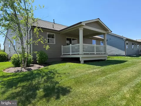 Exterior - 2506 Crown Point Cir, Frederick, MD 21702 photo 2 of 5
