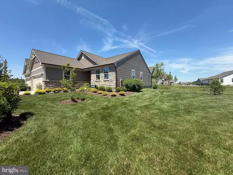 Exterior - 2506 Crown Point Cir, Frederick, MD 21702 photo 1 of 5