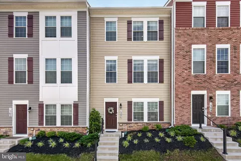 Exterior - 1204 Daphne Way, Frederick, MD 21702 photo 2 of 4