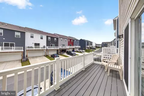 Exterior - 1204 Daphne Way, Frederick, MD 21702 photo 3 of 4