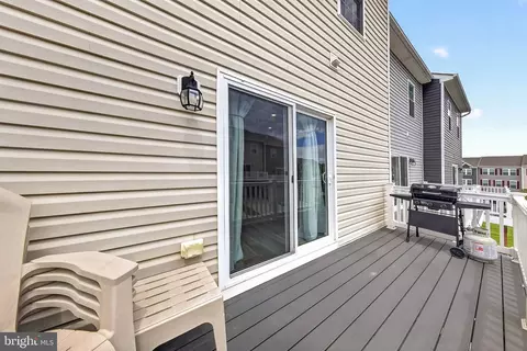 Exterior - 1204 Daphne Way, Frederick, MD 21702 photo 4 of 4
