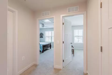 Entry Way - 360 Shortleaf Cir, Frederick, MD 21702 photo 5 of 7