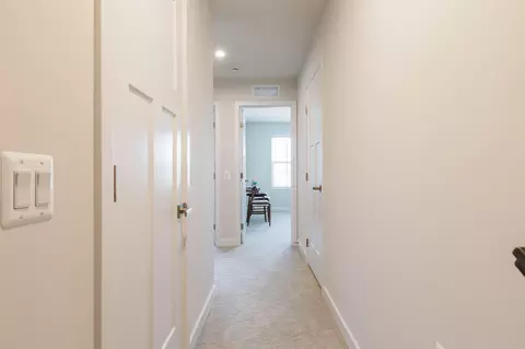 Entry Way - 360 Shortleaf Cir, Frederick, MD 21702 photo 4 of 7