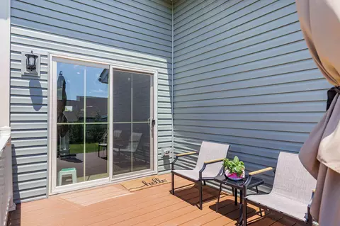 Exterior - 360 Shortleaf Cir, Frederick, MD 21702 photo 4 of 9