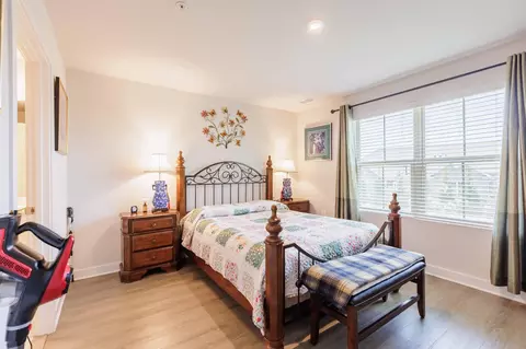 Bedroom - 360 Shortleaf Cir, Frederick, MD 21702 photo 1 of 7
