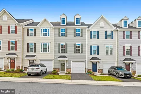 315 Pemberton Park Ln, Frederick, MD 21703