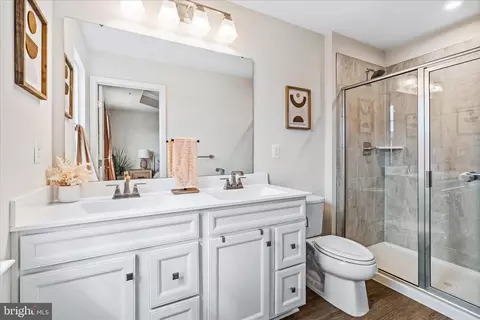 Bath - 315 Pemberton Park Ln, Frederick, MD 21703 photo 1 of 2