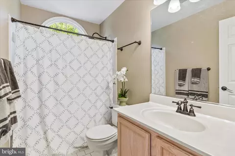 Bath - 9009 Shadybrook Dr, Frederick, MD 21701 photo 4 of 4