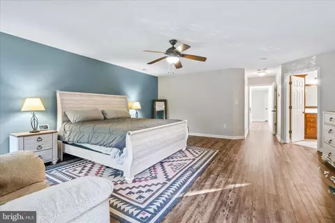 Entry Way - 9009 Shadybrook Dr, Frederick, MD 21701 photo 3 of 6