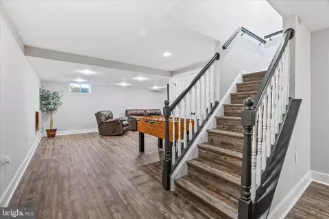 Entry Way - 9009 Shadybrook Dr, Frederick, MD 21701 photo 4 of 6