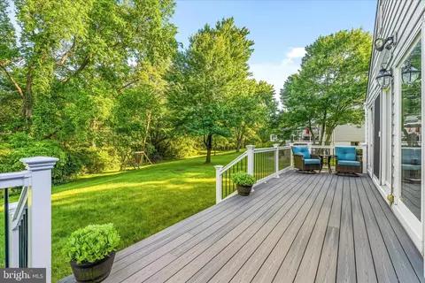 Exterior - 9009 Shadybrook Dr, Frederick, MD 21701 photo 5 of 7