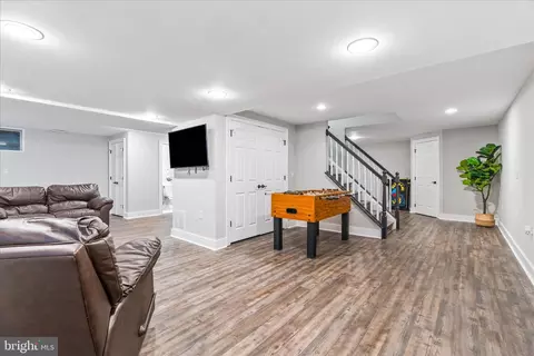 Entry Way - 9009 Shadybrook Dr, Frederick, MD 21701 photo 5 of 6