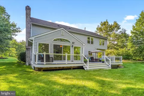 Exterior - 9009 Shadybrook Dr, Frederick, MD 21701 photo 7 of 7