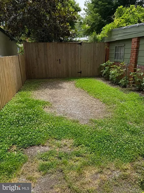 Exterior - 327 E 3rd St, Frederick, MD 21701 photo 10 of 10