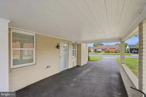 Exterior - 612 Biggs Ave, Frederick, MD 21702 photo 3 of 7