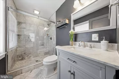 Bath - 612 Biggs Ave, Frederick, MD 21702 photo 1 of 3