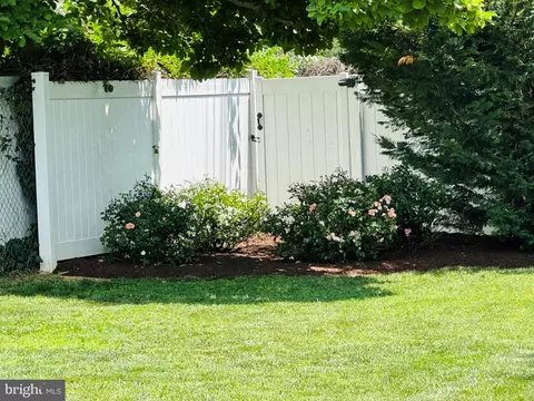 Exterior - 612 Biggs Ave, Frederick, MD 21702 photo 6 of 7