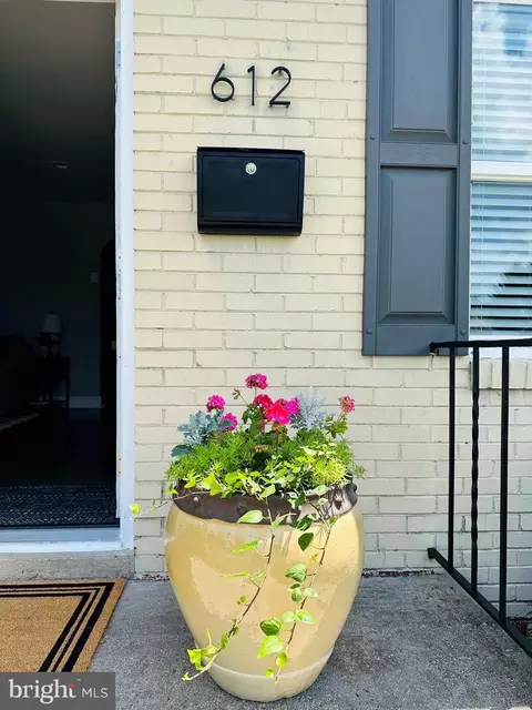 Exterior - 612 Biggs Ave, Frederick, MD 21702 photo 5 of 7