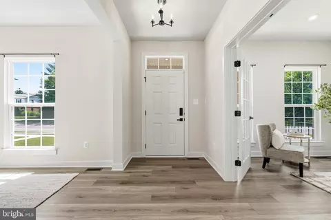 Entry Way - 205 Baughmans Ln, Frederick, MD 21702 photo 2 of 25
