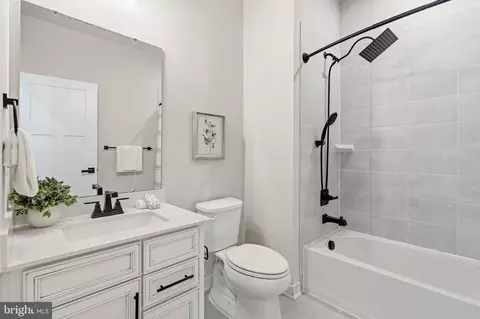 Bath - 205 Baughmans Ln, Frederick, MD 21702 photo 1 of 2