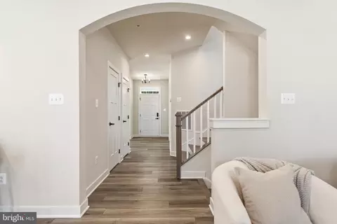 Entry Way - 205 Baughmans Ln, Frederick, MD 21702 photo 12 of 25