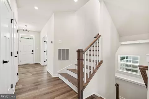 Entry Way - 205 Baughmans Ln, Frederick, MD 21702 photo 14 of 25