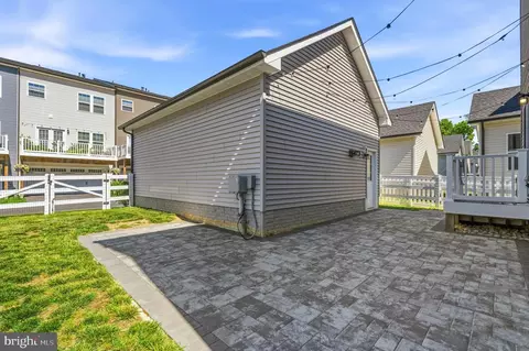 Exterior - 205 Baughmans Ln, Frederick, MD 21702 photo 3 of 6