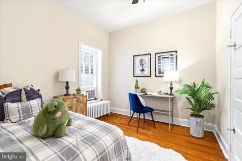 Bedroom - 29 E 3rd St, Frederick, MD 21701 photo 6 of 7