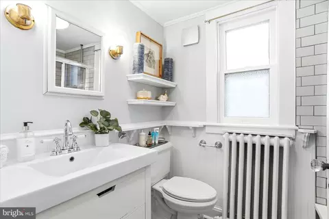 Bath - 29 E 3rd St, Frederick, MD 21701 photo 1 of 2