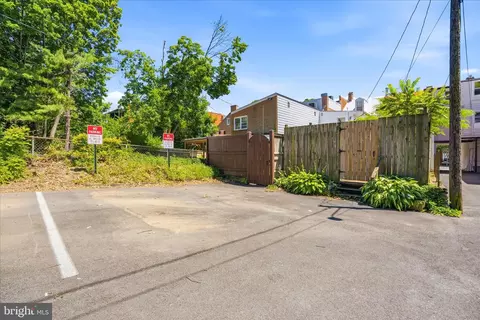Exterior - 29 E 3rd St, Frederick, MD 21701 photo 8 of 12