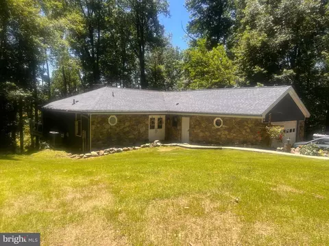 10001 Woodsboro Rd, Woodsboro, MD 21798