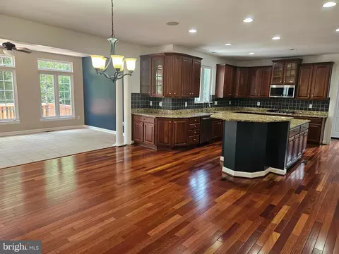 2148 Chestnut Ln, Frederick, MD 21702 photo 6