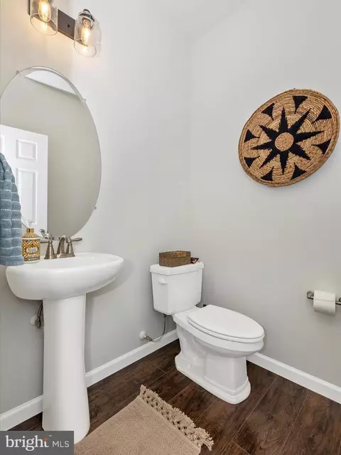 Bath - 2813 Hillfield Dr, Frederick, MD 21702 photo 1 of 3