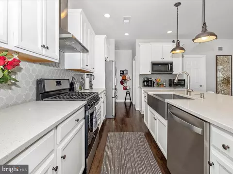 Kitchen - 2813 Hillfield Dr, Frederick, MD 21702 photo 2 of 6