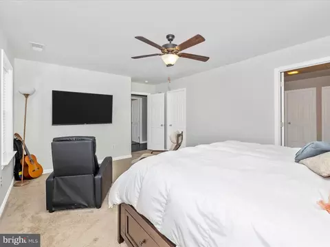 Bedroom - 2813 Hillfield Dr, Frederick, MD 21702 photo 3 of 9
