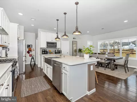 Kitchen - 2813 Hillfield Dr, Frederick, MD 21702 photo 1 of 6