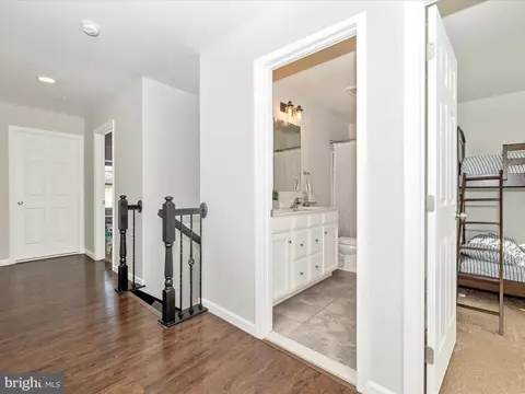 Entry Way - 2813 Hillfield Dr, Frederick, MD 21702 photo 3 of 6
