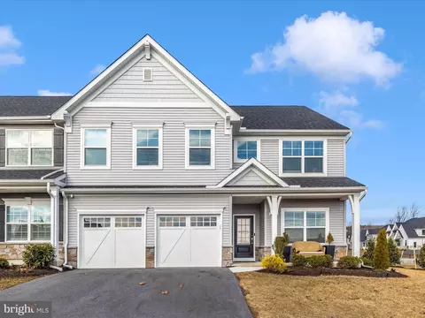 2813 Hillfield Dr, Frederick, MD 21702
