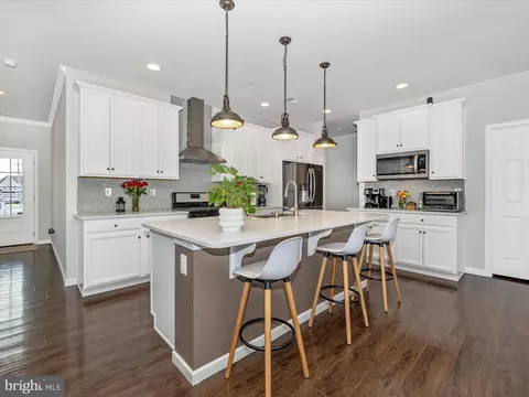 Kitchen - 2813 Hillfield Dr, Frederick, MD 21702 photo 3 of 6