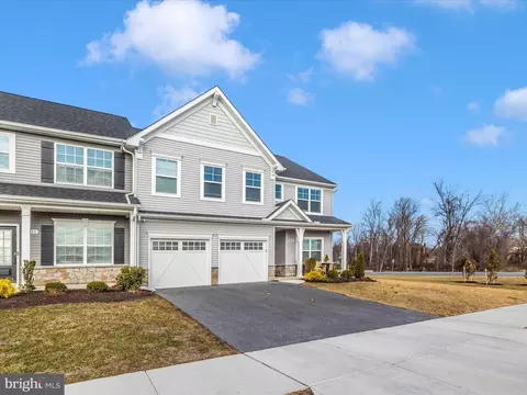 Exterior - 2813 Hillfield Dr, Frederick, MD 21702 photo 3 of 15
