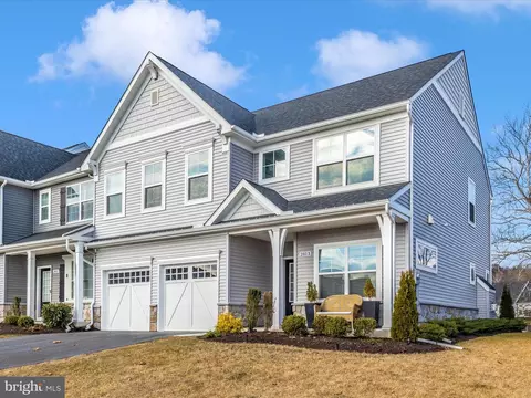 Exterior - 2813 Hillfield Dr, Frederick, MD 21702 photo 6 of 15