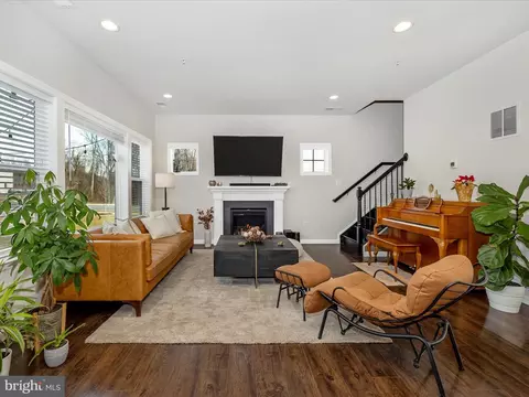 Living - 2813 Hillfield Dr, Frederick, MD 21702 photo 2 of 4