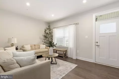 Entry Way - 1509 Trotter Pl, Frederick, MD 21702 photo 12 of 15