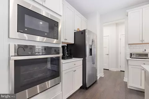 Entry Way - 1509 Trotter Pl, Frederick, MD 21702 photo 5 of 15