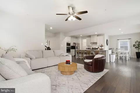 Entry Way - 1509 Trotter Pl, Frederick, MD 21702 photo 3 of 15