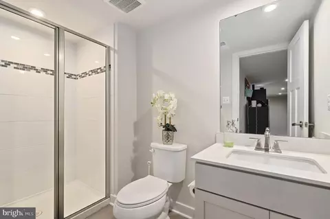 Bath - 1509 Trotter Pl, Frederick, MD 21702 photo 1 of 2